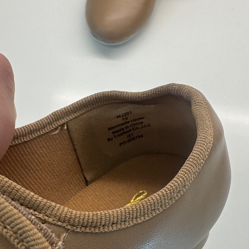 Classic Tan Kids tap shoes - Picture 2 of 6